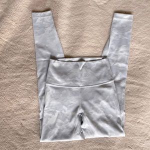 Lululemon Wunder Under High-Rise 28”, size 4
